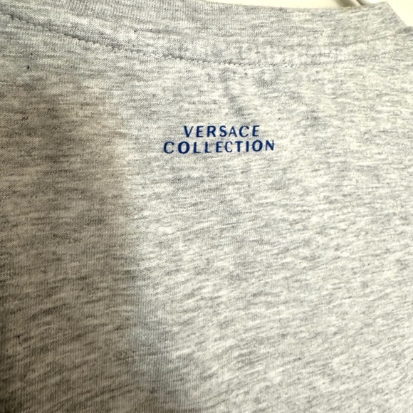 Versace t shirts - Picture 4 of 4